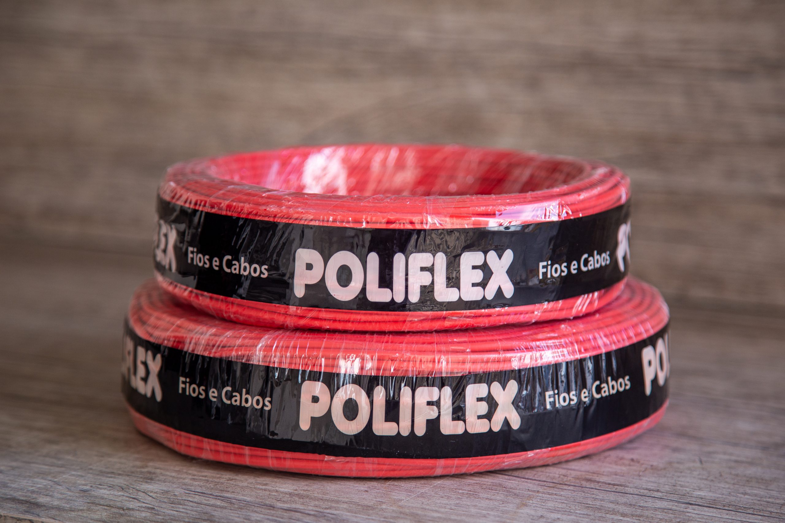 Fio Elétrico Cabo Flexível 4mm Rolo com 100 Metros - Vermelho